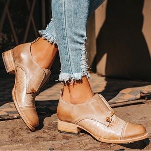 Freebird Mabel Shoes. Size 7. Brand new. Taupe multi.